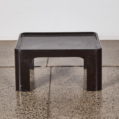 An Amanta Coffee Table in Black Fiberglass by Mario Bellini for C&B, C.1960s