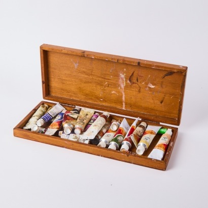 A Vintage Painters Box With Oils