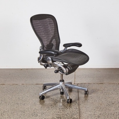 An Aeron Alimumum Size C Chair By Bill Stumpf And Don Chadwick For Herman Miller