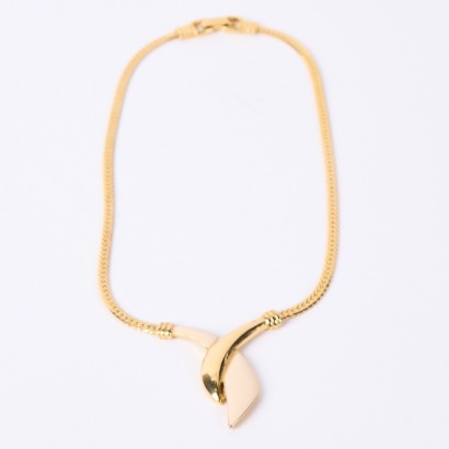 A Vintage Cream And Gold Toned Enamelled Chevron Snake Chain Necklace