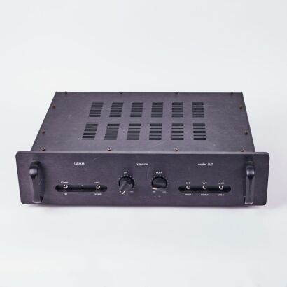 A Lamm Industries Ll2 Deluxe Preamplifier