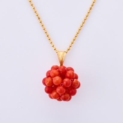 18ct Yellow Gold, Coral Beaded Ball Pendant on 40cm Chain