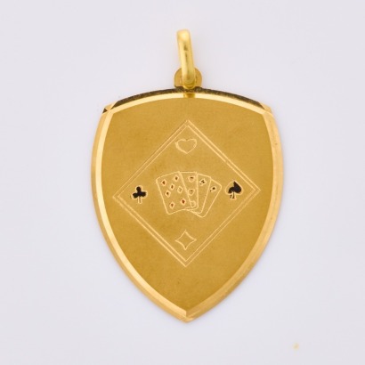 18ct Yellow Gold, Shield Shaped Poker Pendant