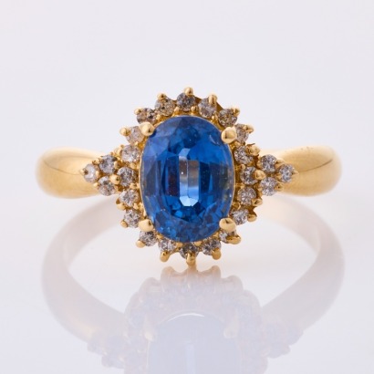 18ct Yellow Gold, Modern, 1.40ct Sapphire / .20ct Diamond Ring