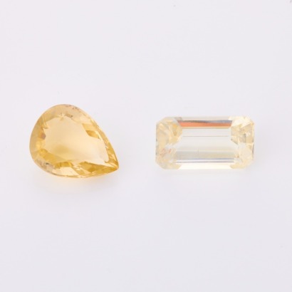 Parcel of Two, Large Loose Pale Yellow Citrines / One Emerald / One Pear Cut totalling 40cts