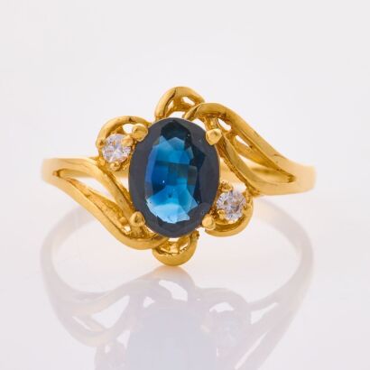 18ct Yellow Gold, Vintage, Oval Sapphire / Clear Stones Ring