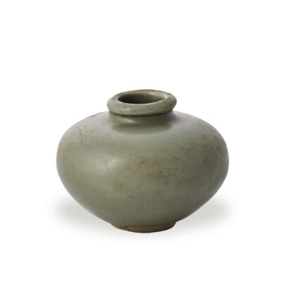 A Chinese Song/Yuan Dynasty Longquan Celadon Jar