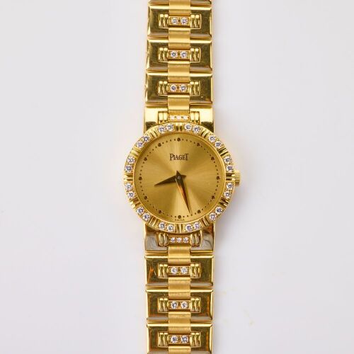 18ct Yellow Gold, 23mm Piaget Dancer Quartz Wristwatch