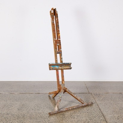 A Vintage Artists Easel