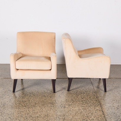 A Pair Of Modern Lounge Chairs In Cream Upholstery A/F