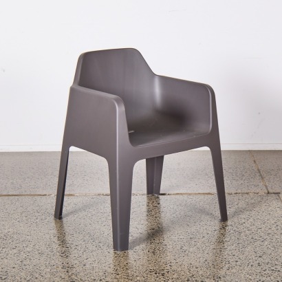 A Pedrali 630 Plus Chair