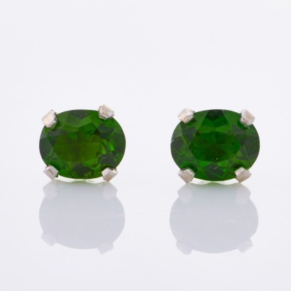14ct White Gold, 5.0mm x 4.0mm Green Diopside Stud Earrings