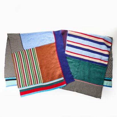 Burberry, 55% Wool / 16% Cashmere / Blend Cape, 160cm x 140cm