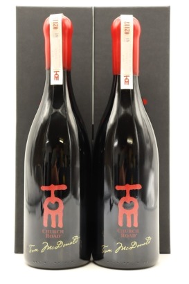 (2) 2019 Church Road Tom Syrah, Hawke's Bay (GB)