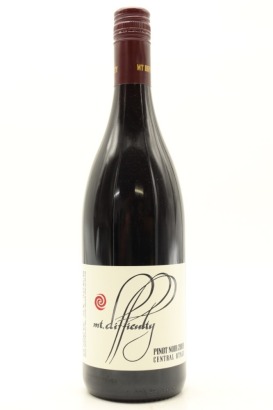 (1) 2009 Mt. Difficulty Pinot Noir, Bannockburn