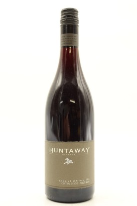 (1) 2012 Huntaway Limited Edition Pinot Noir, Central Otago