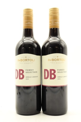 (2) 2021 De Bortoli DB Family Selection Shiraz - Cabernet, South Eastern Australia