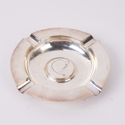 An Alloy Ashtray with an Etched Arrow