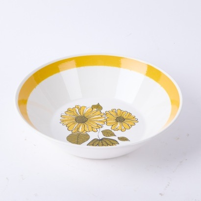 A Crown Lynn Forma Charmaine 333 Large Bowl