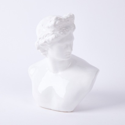 A Classical Style Ceramic Bust