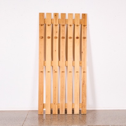 A Timber Hanging Wall