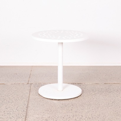 An Aluminium Outdoor Table
