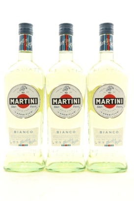 (3) Martini & Rossi Bianco, Italy, 15% ABV, 1000ml