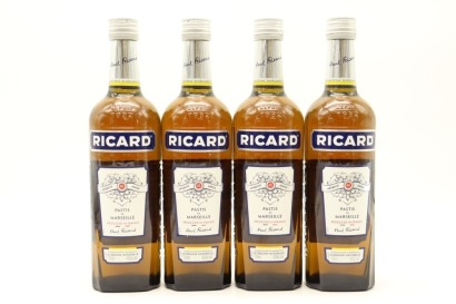 (4) Ricard Pastis de Marseille, Provence, France, 45% ABV, 700ml
