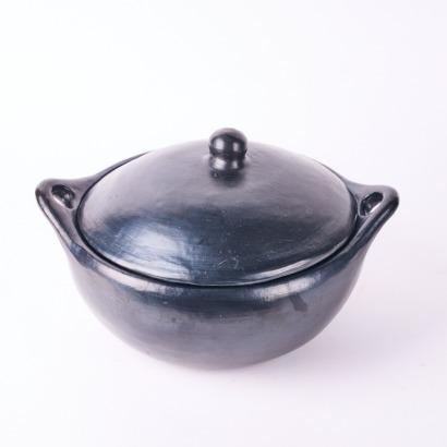 A La Chamba Earthenware Casserole Dish