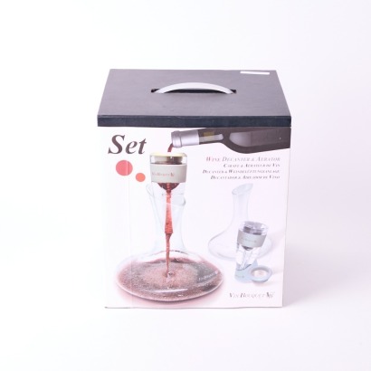 A Vin Bouquet Wine Decanter & Aerator