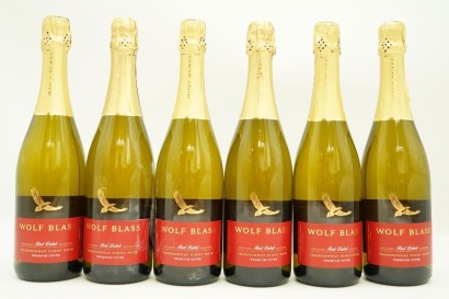 (6) NV Wolf Blass Red Label Chardonnay - Pinot Noir Sparkling Brut, South Eastern Australia