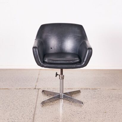 A Black Tub Chair