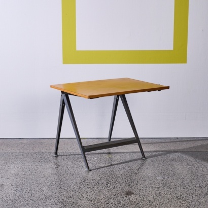 A Reply Table Designed by Friso Kramer for Ahrend De Cirkel