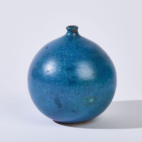 A Len Castle Barium Glaze Orb Vase