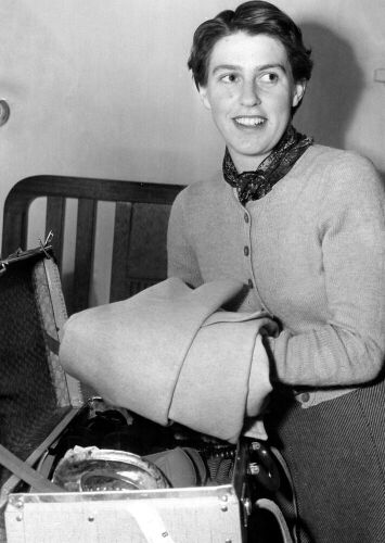 ASSOCIATED NEWSPAPERS LTD Miss Louise Rose before leaving Sydney to join Sir Edmund in Auckland