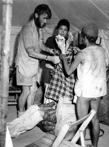 ASSOCIATED PRESS PHOTO Hillary Escorts McFarlane to Calcutta