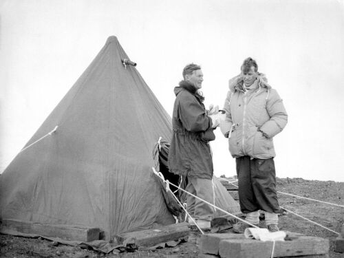 ASSOCIATED PRESS PHOTO New Zealanders in the Antarctic