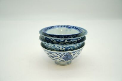 Four Chinese Qing Dynasty Blue and White Floral Bowls-John Perry Collections