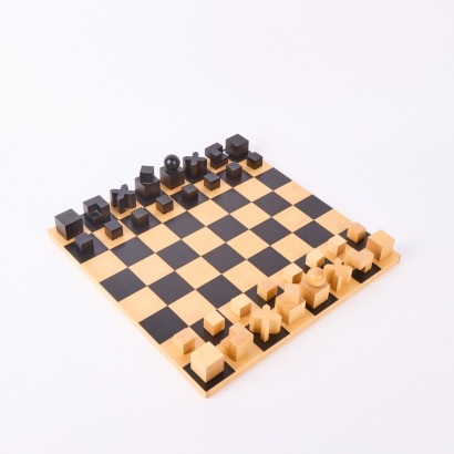 A Bauhaus Chess Set