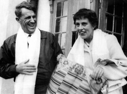 ASSOCIATED PRESS PHOTO Sir Edmund Hillary and Lady Hillary at the Indian Himalayan Mountaineering Institute in Darjeeling