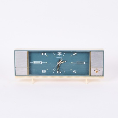 An Oblong Tokyo Clock