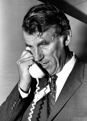A Verbal Wrap Around the Knuckles from Sir Edmund Hillary