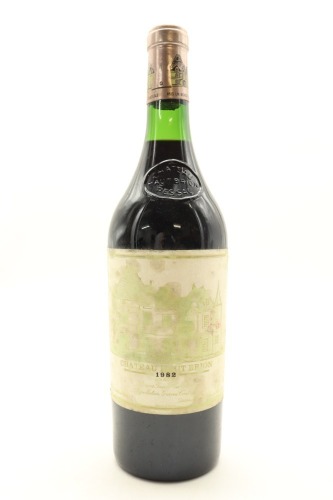 (1) 1982 Chateau Haut-Brion, Pessac-Leognan [JR18.5] [RP96] [WS95] (FL) (US)